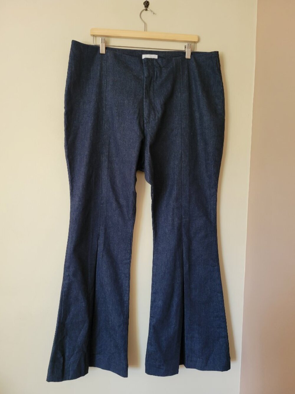NWT FRAME Le Pixie Pleated High-rise Flared Trouser Jeans Denim Pants Size 34 - Picture 2 of 9